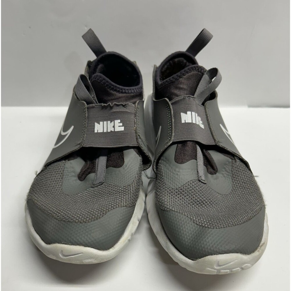 NIKE Flex Runner Big Kid Gray whte slip On Sneakers Shoes Boy 5 youth